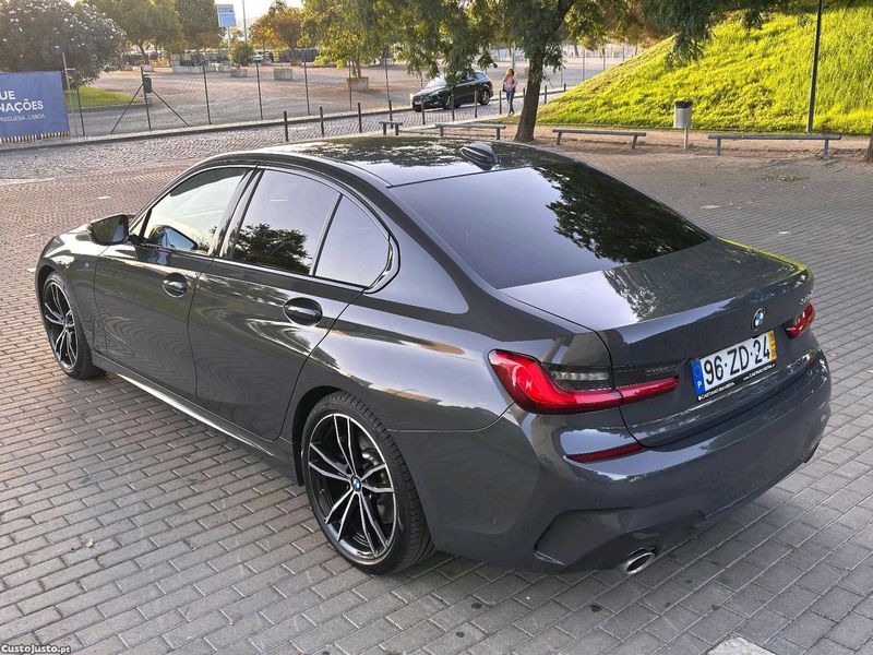 BMW 328i • 2019 • 30,000 km 2