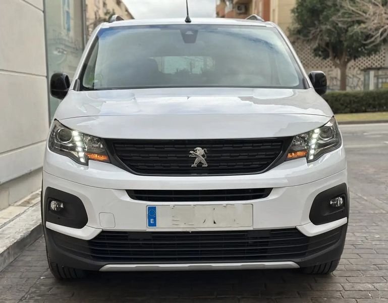 Peugeot 108 • 2022 • 34,500 km 13