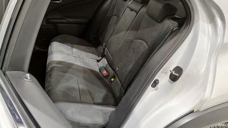 Lexus UX • 2023 • 68,000 km 10