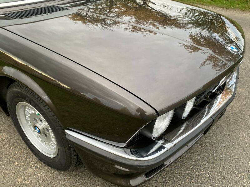 BMW 5 Series • 1986 • 116,470 km 6