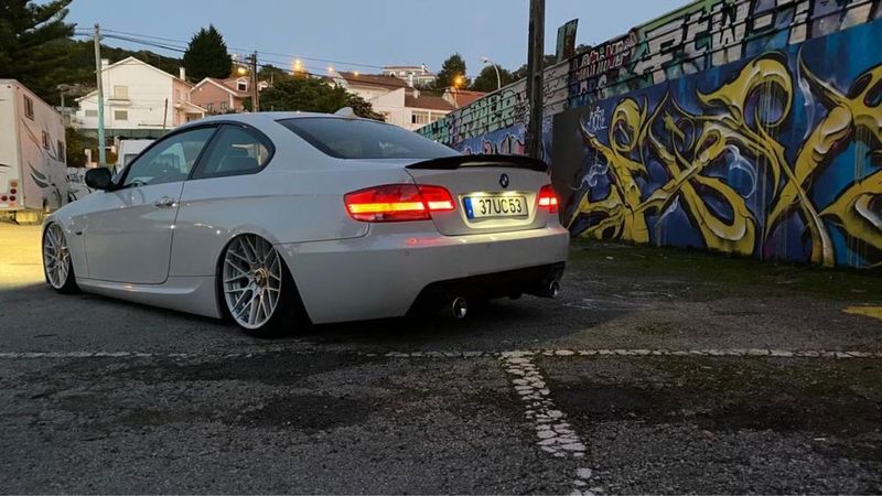 BMW 328i • 2010 • 179,000 km 4