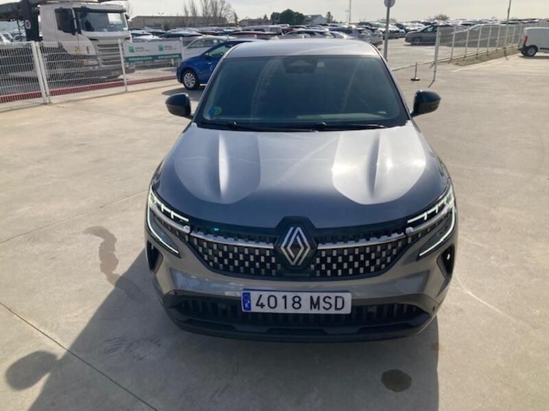 Renault Captur • 2024 • 3,542 km 8