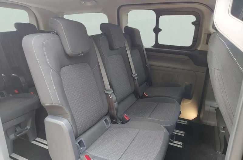 Ford Tourneo Custom • 2024 • 16,902 km 12