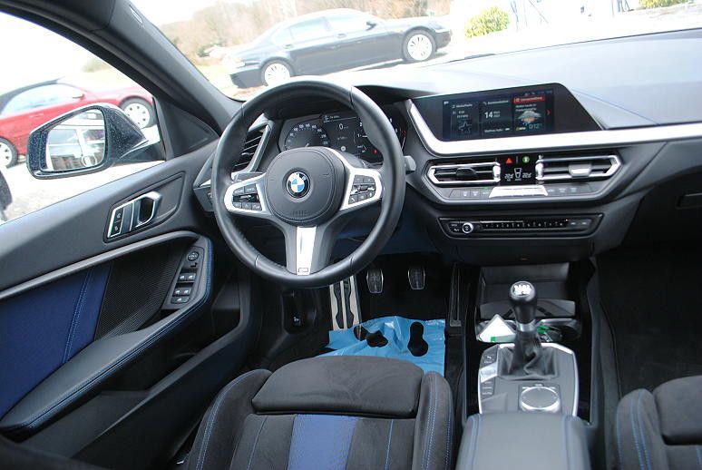 BMW 1 Series • 2019 • 57,800 km 3