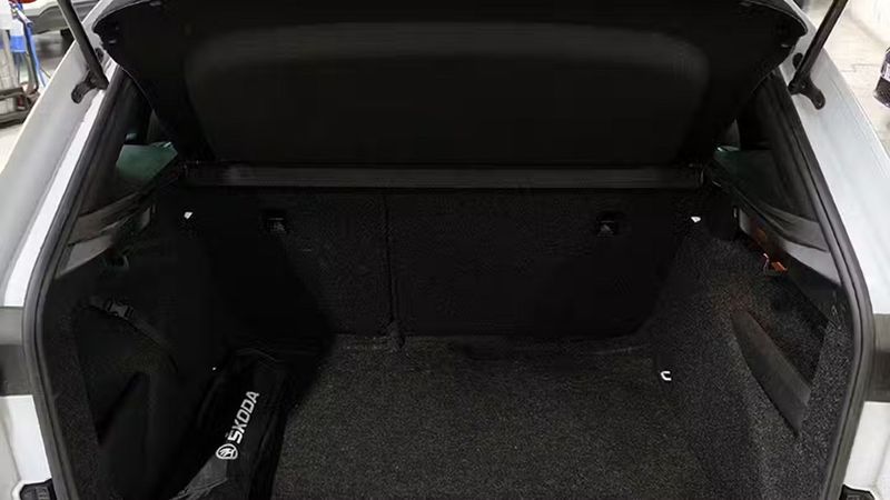 Škoda Rapid • 2021 • 48,046 km 12