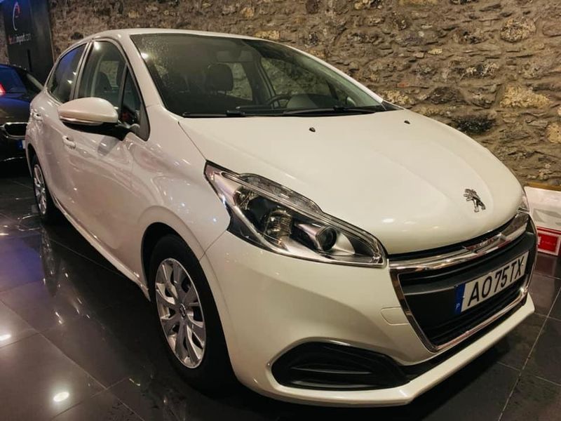 Peugeot 2008 • 2018 • 90,000 km 2