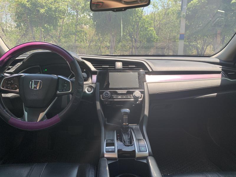 Honda Civic • 2016 • 98,012 km 9