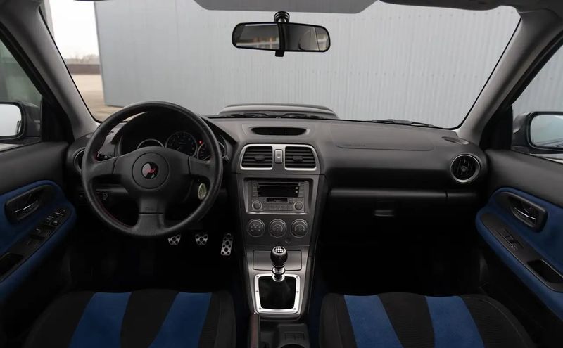 Subaru Impreza • 2005 • 63,000 km 13