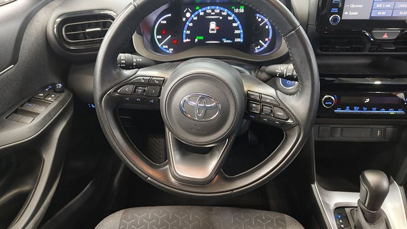 Toyota Yaris • 2021 • 55,330 km 15