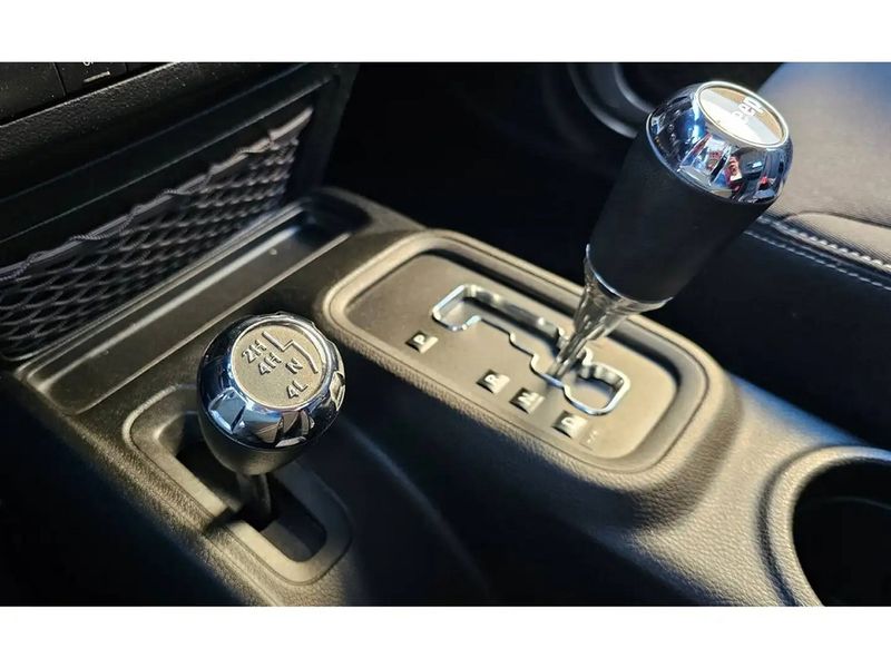 Jeep Wrangler • 2013 • 109,500 km 8