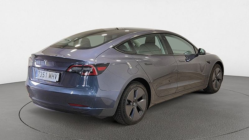 Tesla Model 3 • 2023 • 26,548 km 5