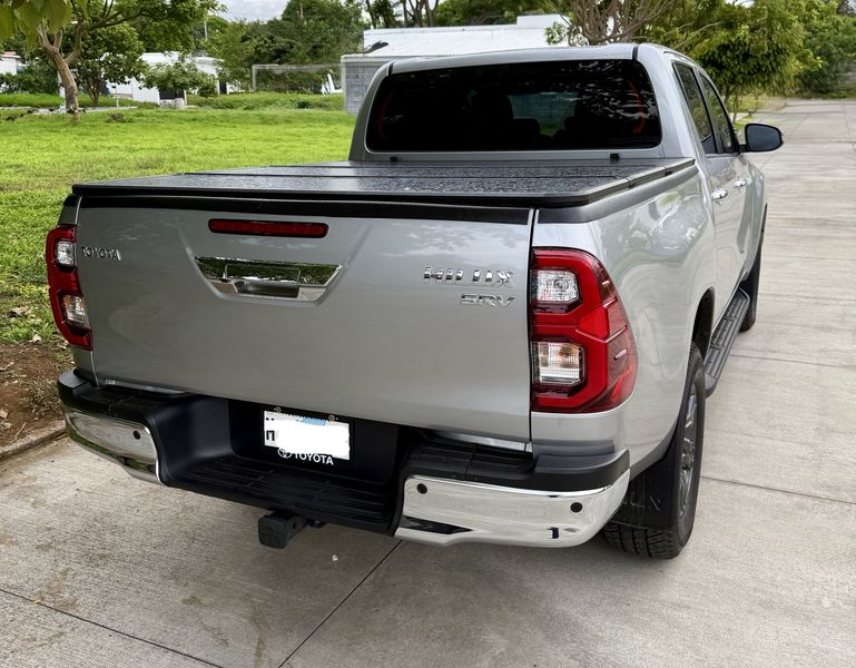 Toyota Hilux • 2024 • 13,600 km 4