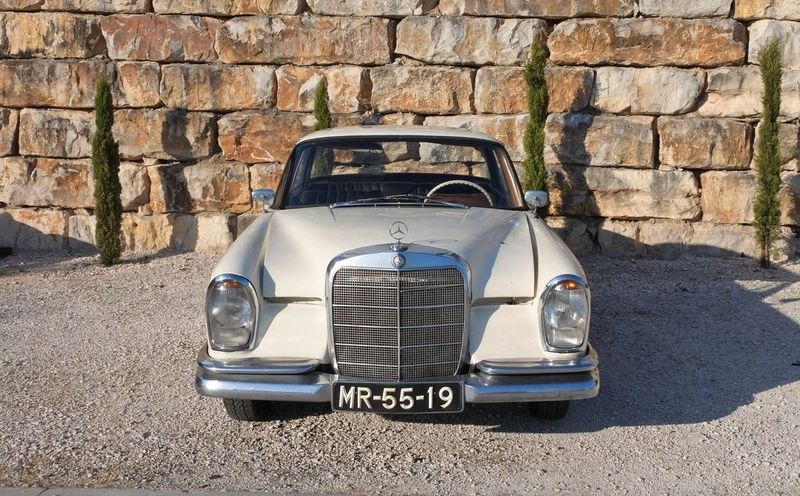 Mercedes-Benz 200 - 300 • 1980 • 90,000 km 2