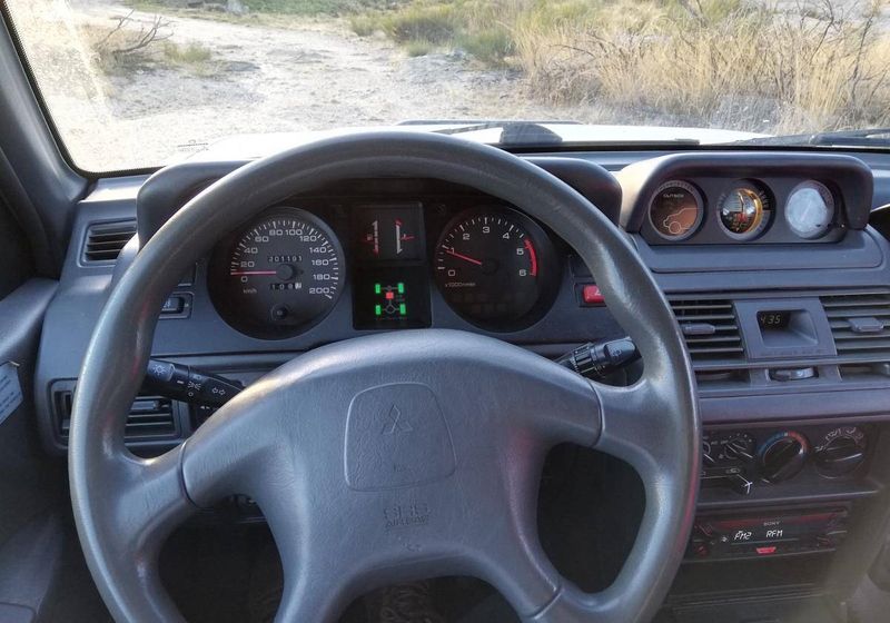 Mitsubishi Pajero • 1997 • 207,000 km 3