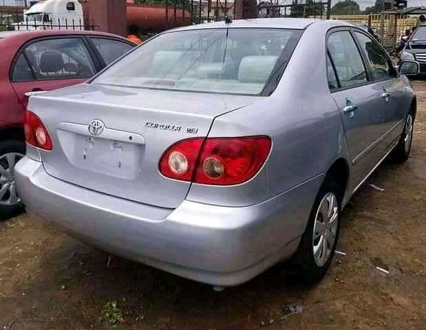 Toyota Corolla • 2005 • 2,122,334 km 5