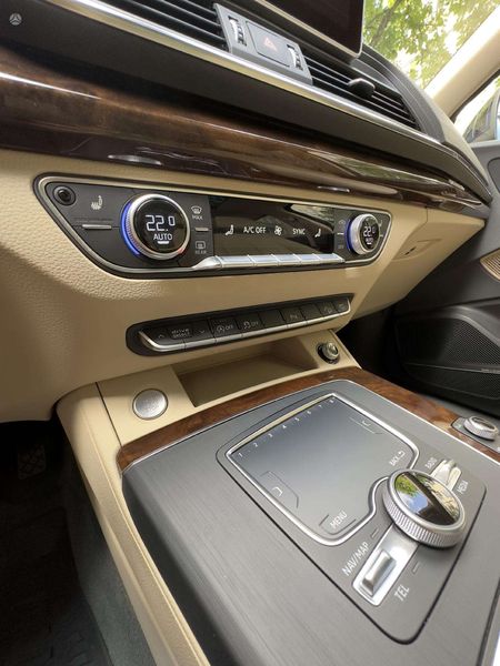 Audi Q5 • 2018 • 111,906 km 12