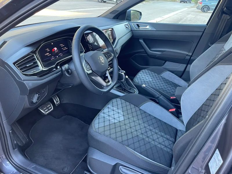 Volkswagen Polo • 2024 • 37,850 km 5