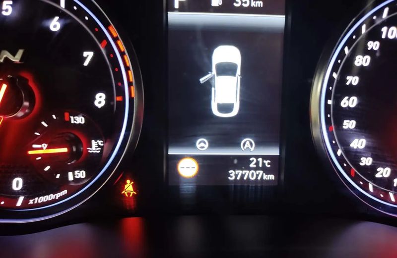 Hyundai i30 • 2022 • 37,707 km 9