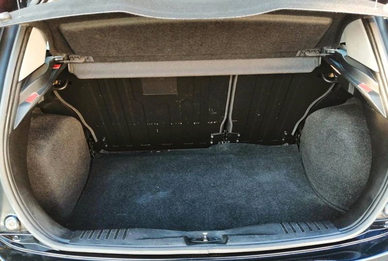 Ford Fiesta • 2003 • 170,000 km 2