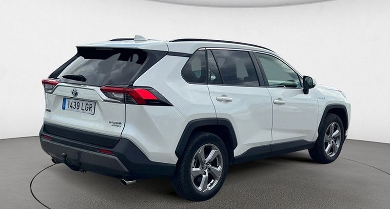 Toyota RAV4 • 2020 • 89,000 km 5