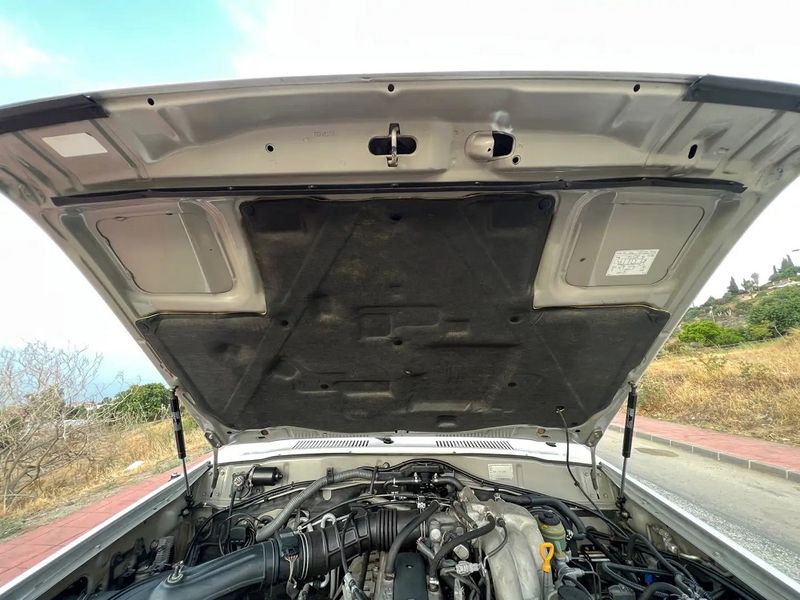 Toyota Land Cruiser • 1997 • 272,000 km 6