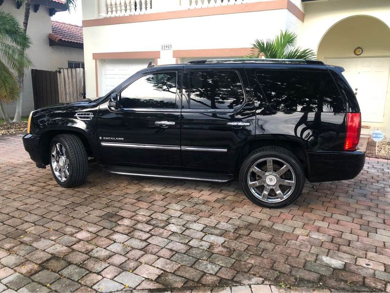Cadillac Escalade Hybrid • 2009 • 141,100 mi 7