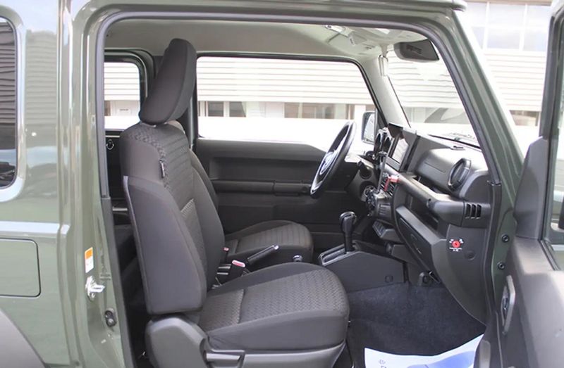 Suzuki Jimny • 2019 • 38,567 km 11