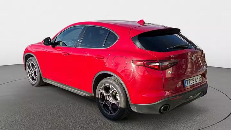 Alfa Romeo Stelvio • 2022 • 66,343 km 5