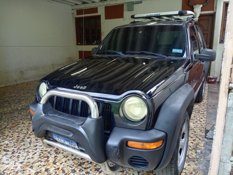 Jeep Liberty • 2004 • 176,000 km 4