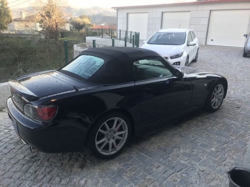 Honda S2000 • 2000 • 159,000 km 4