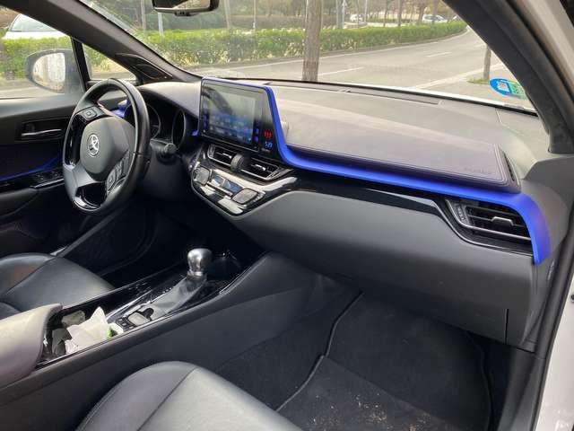 Toyota C-HR • 2022 • 20,700 km 11