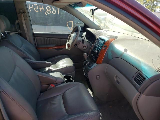 Toyota Sienna • 2005 • 6 km 6