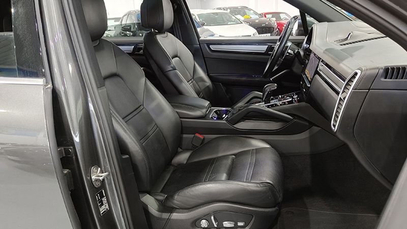 Porsche Cayenne • 2019 • 112,000 km 11