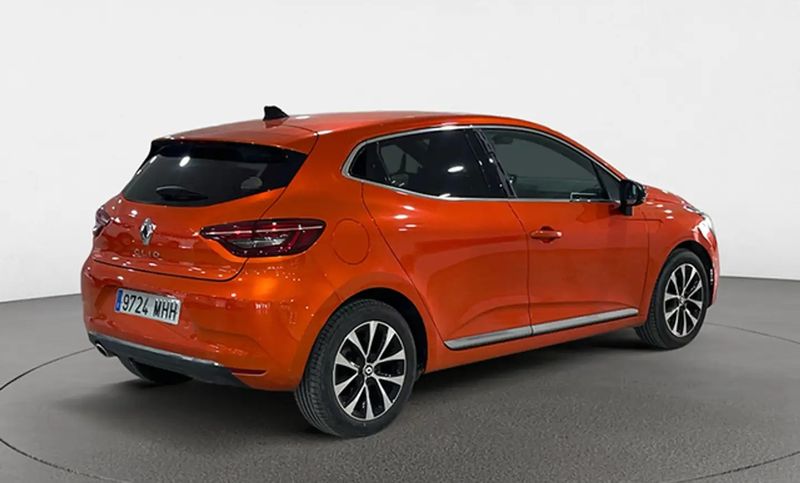 Renault Clio • 2023 • 6,109 km 3