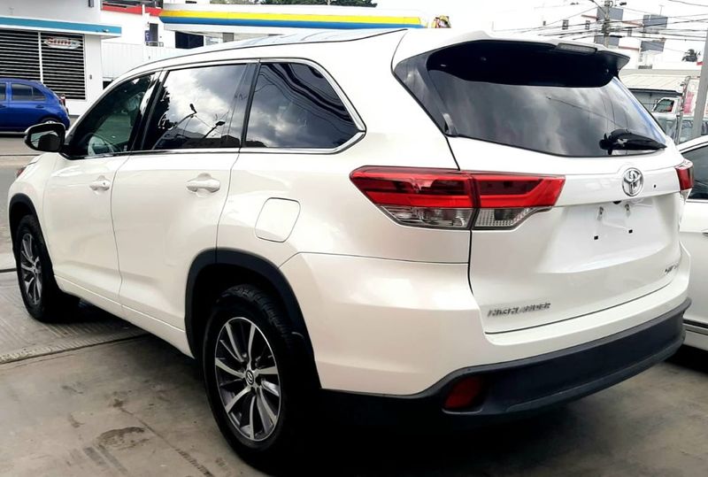 Toyota Highlander • 2018 • 87,000 mi 10