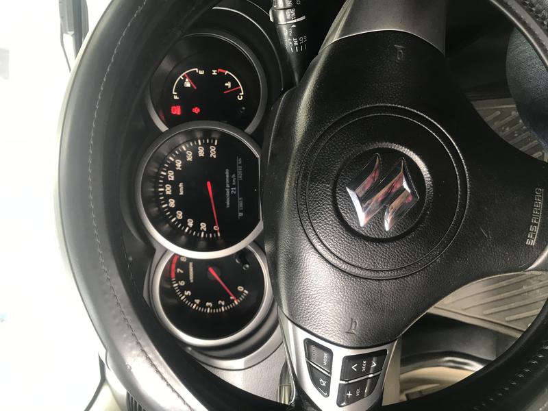 Suzuki Grand Vitara SZ • 2016 • 160,000 km 3