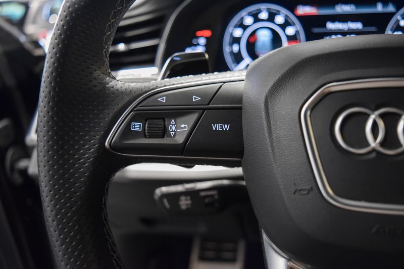 Audi RS Q8 • 2021 • 52,000 km 8