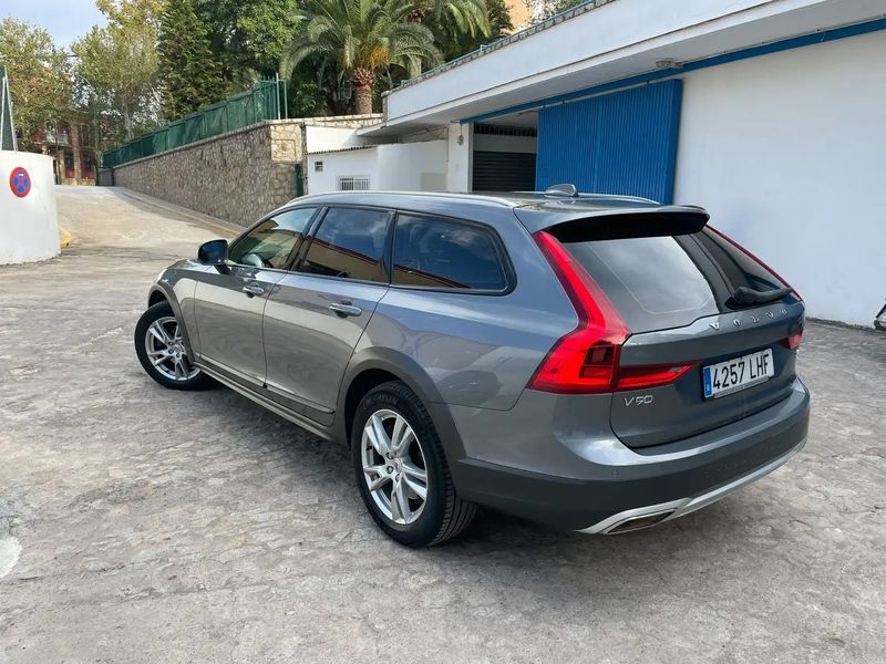 Volvo V90 Cross Country • 2020 • 71,000 km 3