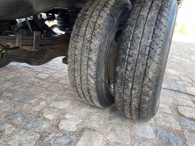 Toyota Dyna • 2001 • 207,000 km 5