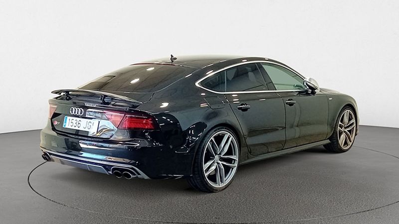 Audi A7 • 2015 • 124,600 km 2