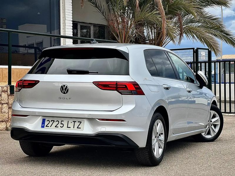 Volkswagen Golf • 2020 • 40,000 km 3