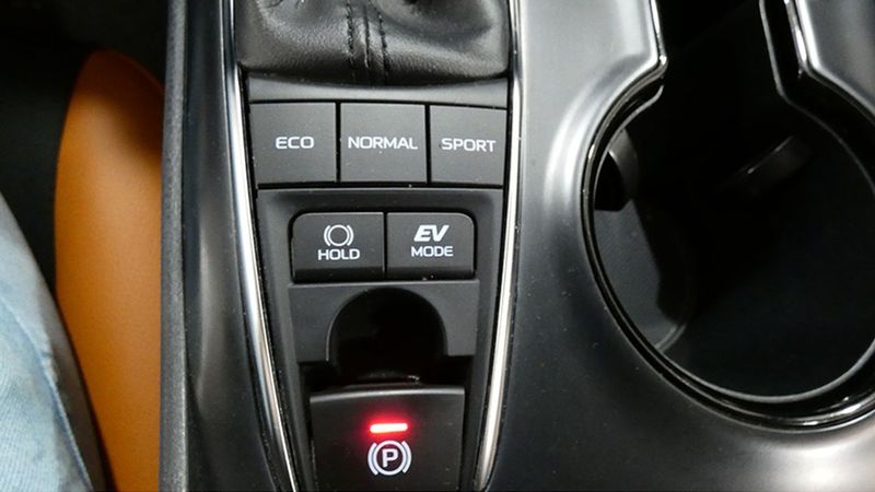 Toyota Camry • 2020 • 55,000 km 14