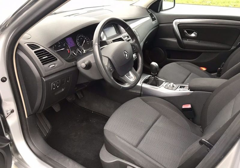 Renault Laguna • 2010 • 274,000 km 3