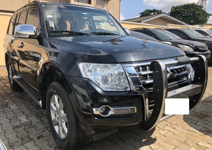 Mitsubishi Pajero Sport • 2020 • 50,000 km 1