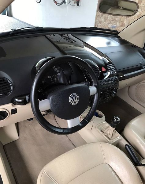 Volkswagen New Beetle • 2003 • 135,000 km 2
