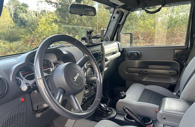 Jeep Wrangler • 2010 • 160,000 km 5