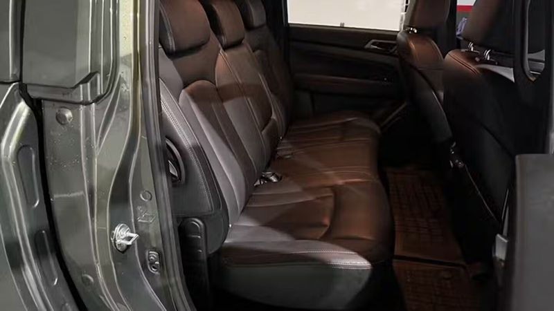 Ssangyong Rexton • 2023 • 10,759 km 16