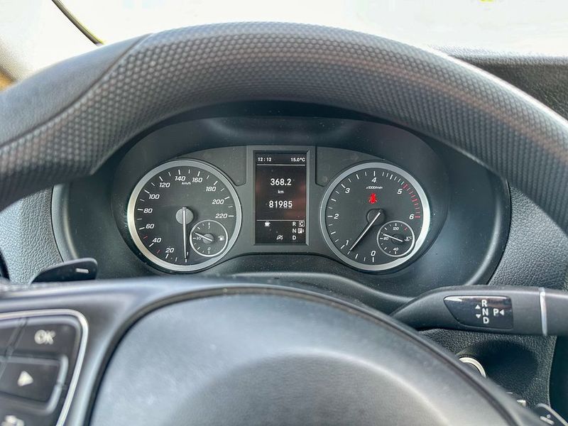 Mercedes-Benz 310 Van • 2021 • 88,000 km 6