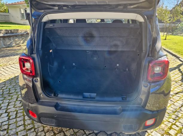 Jeep Renegade • 2020 • 40,500 km 4