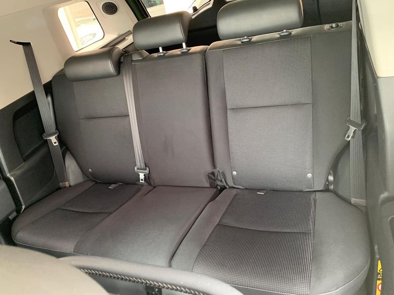 Toyota FJ Cruiser • 2014 • 33,000 km 3